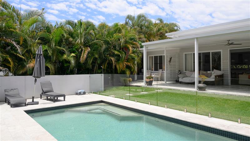 Toughened Glass Pool Fence Panel Repairs - O’Brien Glass